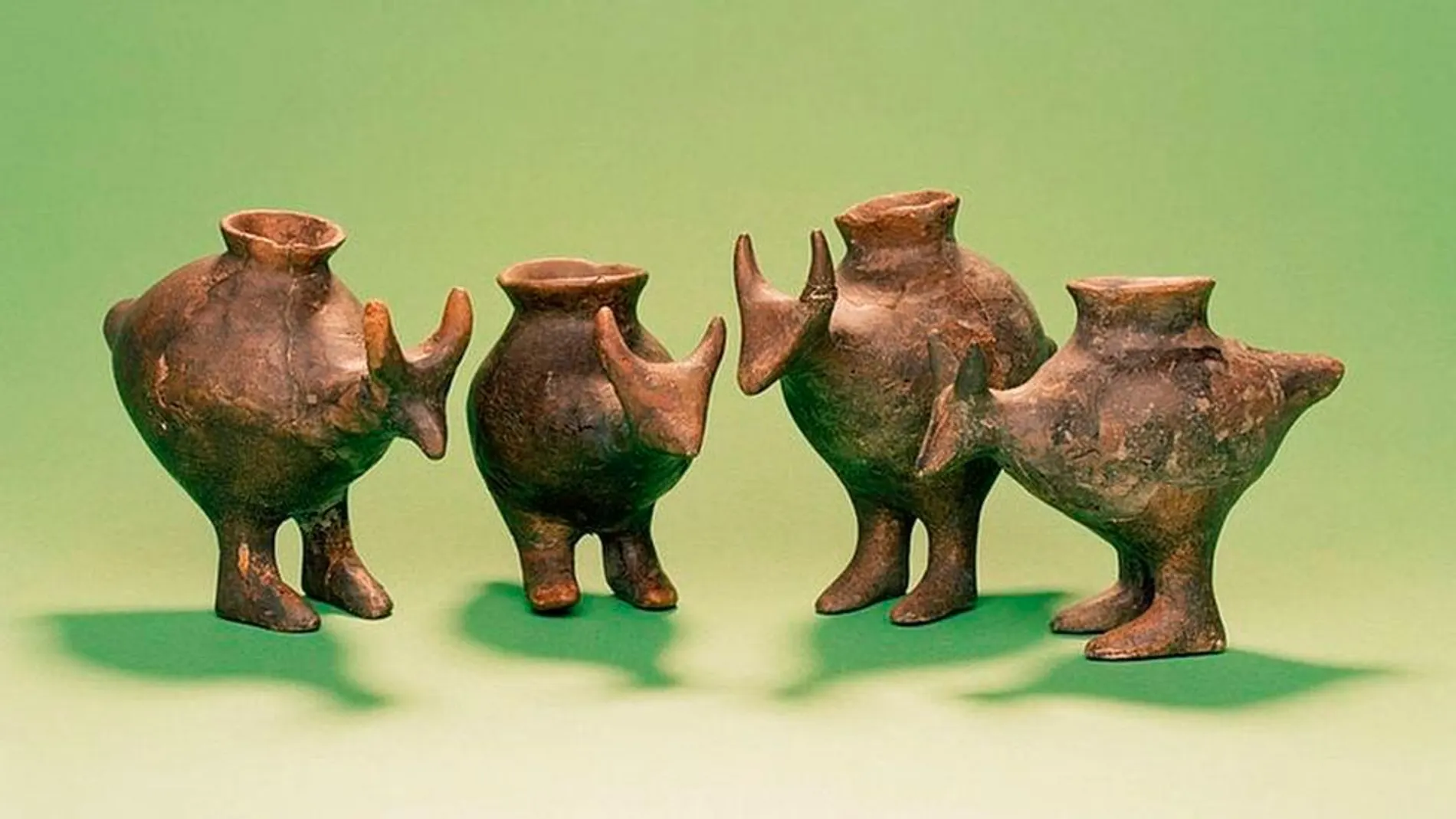 Vasos de alimentación de la Edad de Bronce de Vösendorf