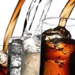 La hipotética ventaja de estas bebidas está en la ausencia de calorías vacías | J. G. Feria