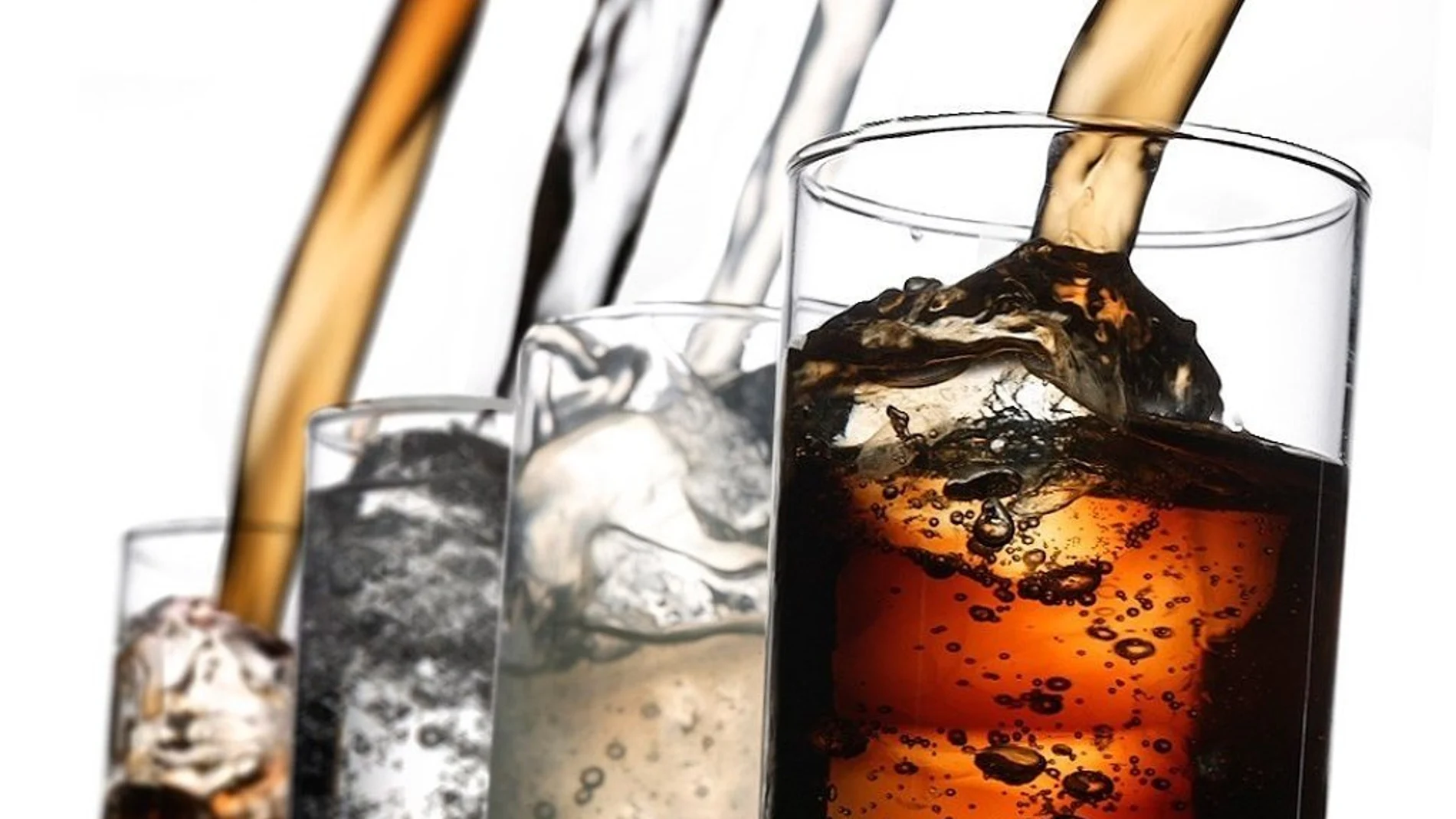 La hipotética ventaja de estas bebidas está en la ausencia de calorías vacías | J. G. Feria