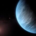 Imagen virtual del exoplaneta K2-18b, en cuya atmósfera se ha encontrado agua