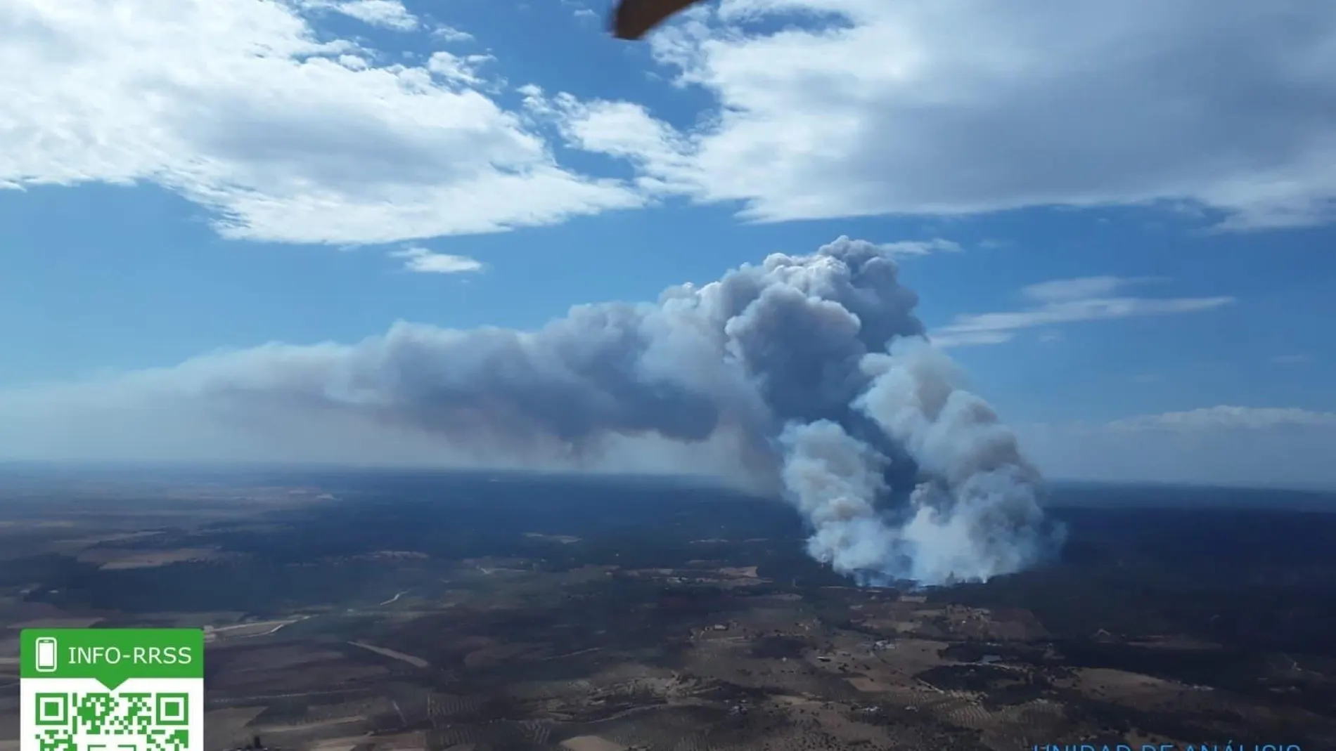 Imagen del incendio de Paterna del Campo / La Razón