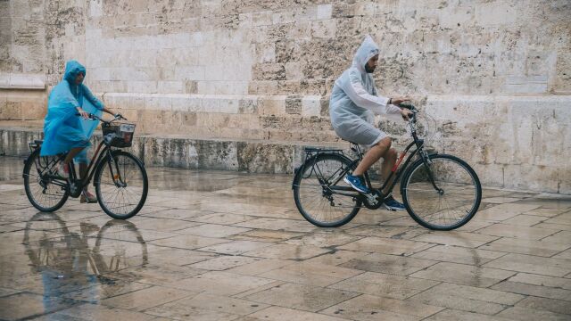Turistas bajo la lluvia