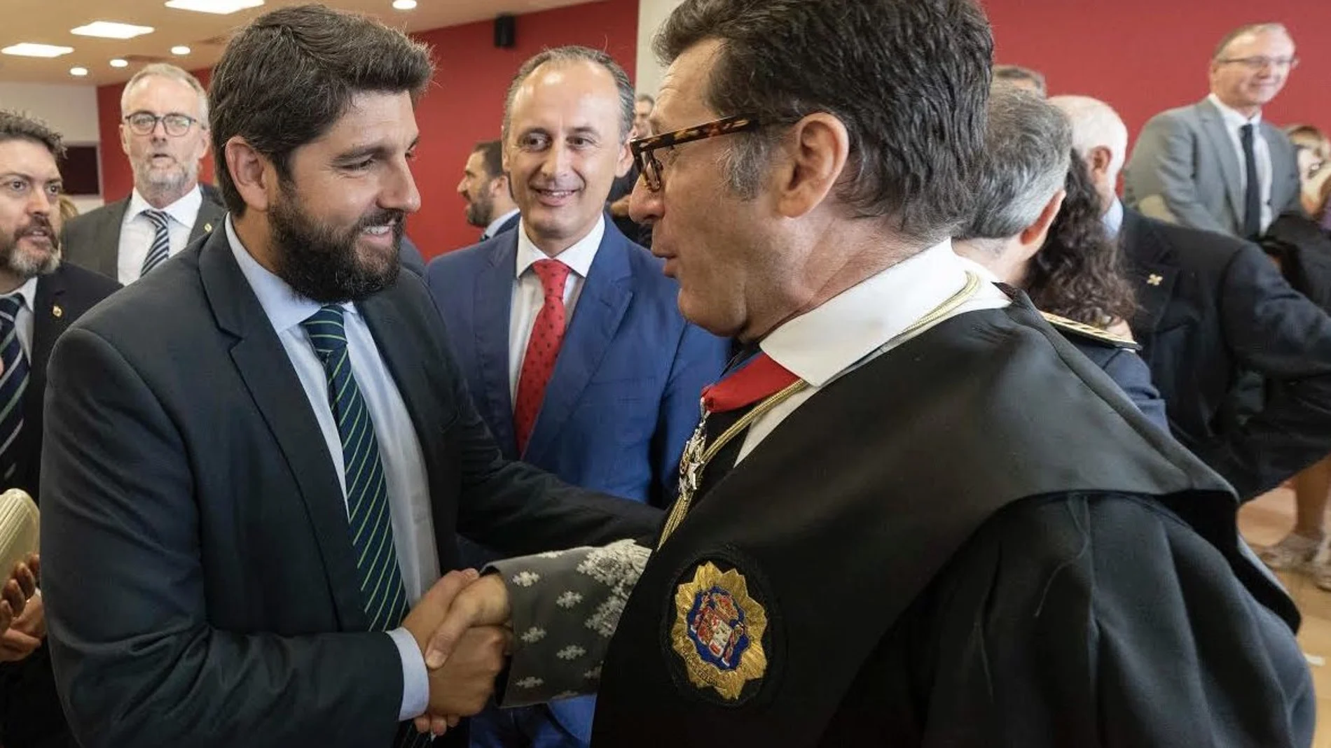 El presidente de la Comunidad, Fernando López Miras, asistió ayer al acto de apertura del Año Judicial en la Región de Murcia 2019-2020, junto al presidente del TSJ, Miguel Pasqual del Riquelme