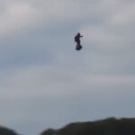 El soldado volador cruza el canal de La Mancha a bordo de su ‘flyboard’ en 20 minutos