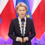 Ursula von der Leyen, en una conferencia de prensa ayer. (AP Photo/Czarek Sokolowski)