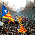 Miles de personas abarrotan la Diagonal de Barcelona en una manifestación independentista.