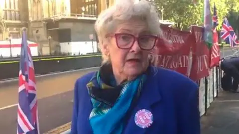 Preguntamos en la calle opinión sobre el acuerdo del Brexit