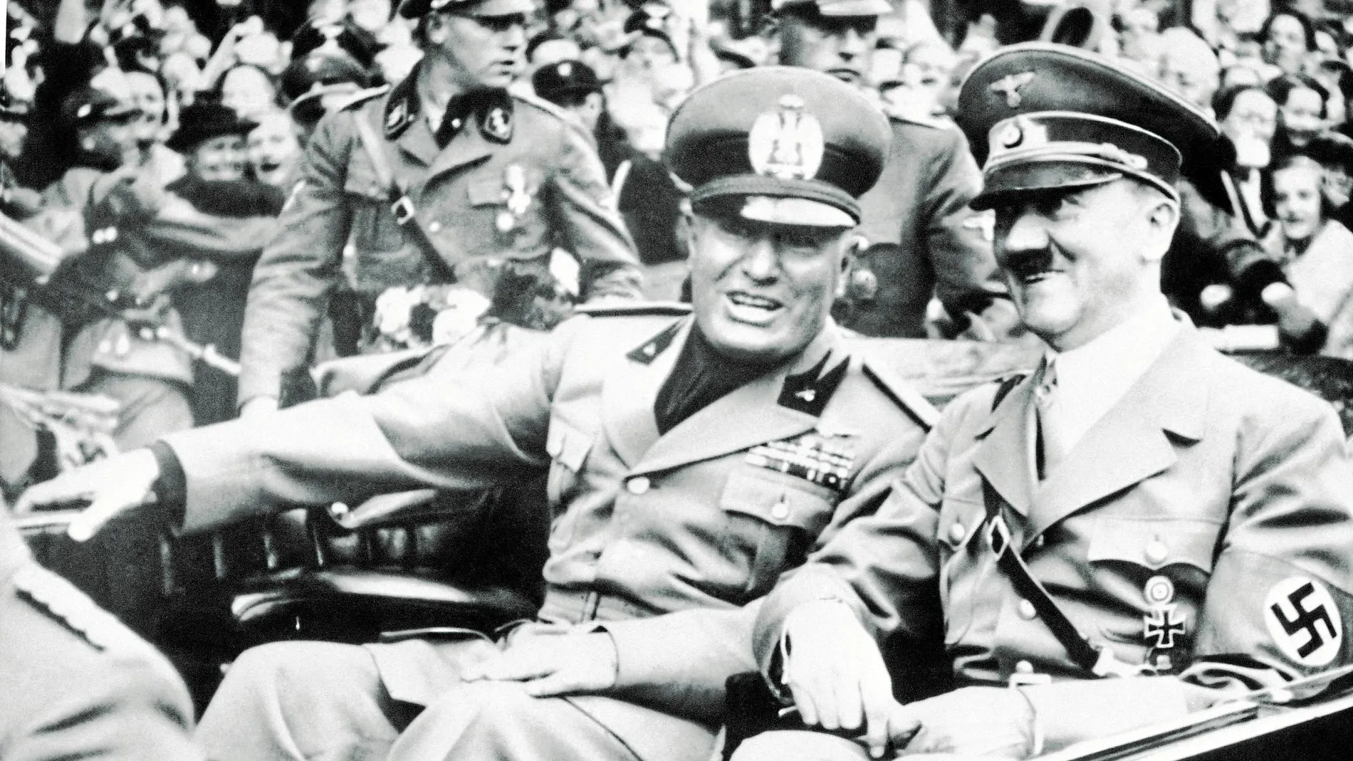 Benito Mussolini y Adolf Hitler fueron los principales líderes del fascismo en Occidente hasta su caída en 1945 con el fin de la Segunda Guerra Mundial