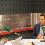 Juanma Moreno durante la entrevista en Canal Sur con Jesús Vigorra / Foto: EP