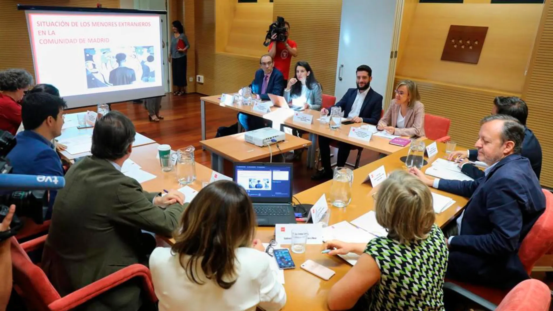 Reunión de partidos en la Consejería de Políticas Sociales de la Comunidad de Madrid