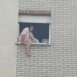 La mujer amenazó con tirarse por la ventana en un intento de desahucio anterior