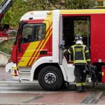 Los bomberos municipales, durante una emergencia en Vallecas