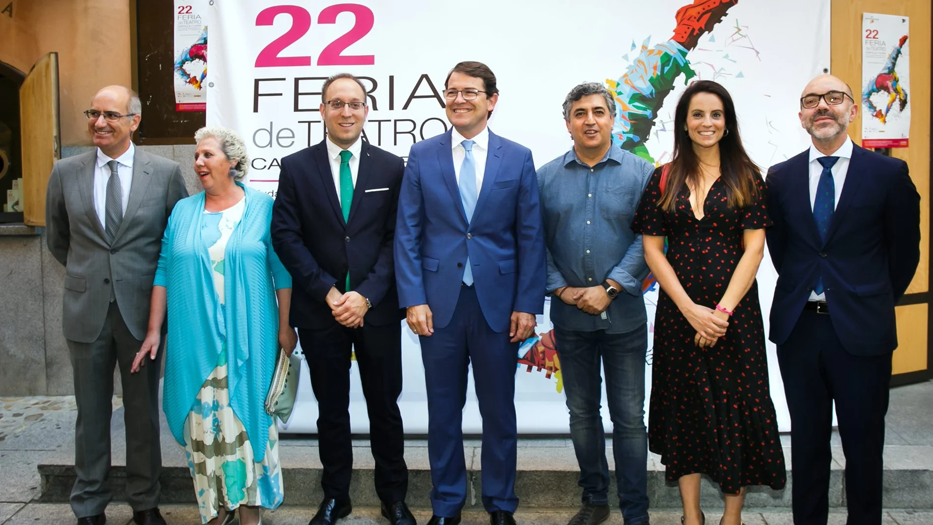 El presidente de la Junta, Alfonso Fernández Mañueco, junto al consejero de Cultura y Turismo, Javier Ortega, y el presidente de la Diputación de Salamanca, Javier Iglesias, entre otras autoridades