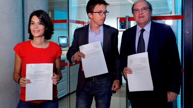 Zafra ha matizado que "lo primero que hay que hacer es crear una comisión seria y rigurosa"