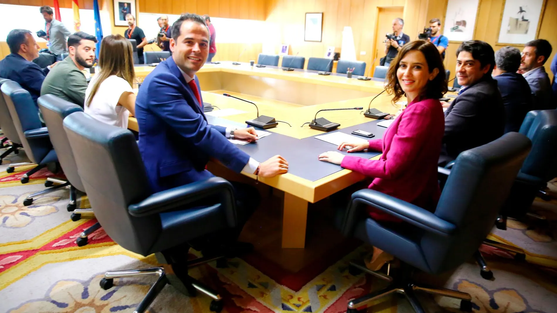 Reunión negociadora entre Ignacio Aguado e Isabel Díaz Ayuso