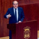 El portavoz del PSOE-M en la Asamblea, Ángel Gabilondo, durante su intervención en la investidura de Ayuso/Efe