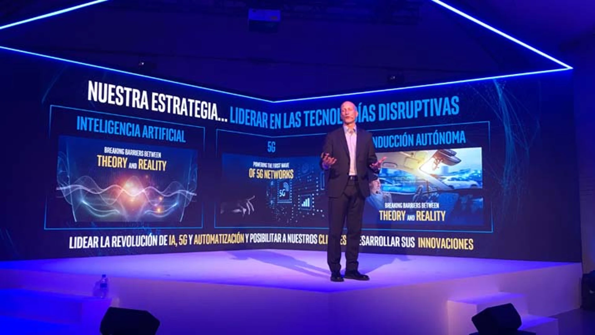 Javier Galiana, Director de Retail EMEA, explicó en Intel Insiders el cambio de modelo que se está produciendo en el negocio, con mayor crecimiento de los datos.