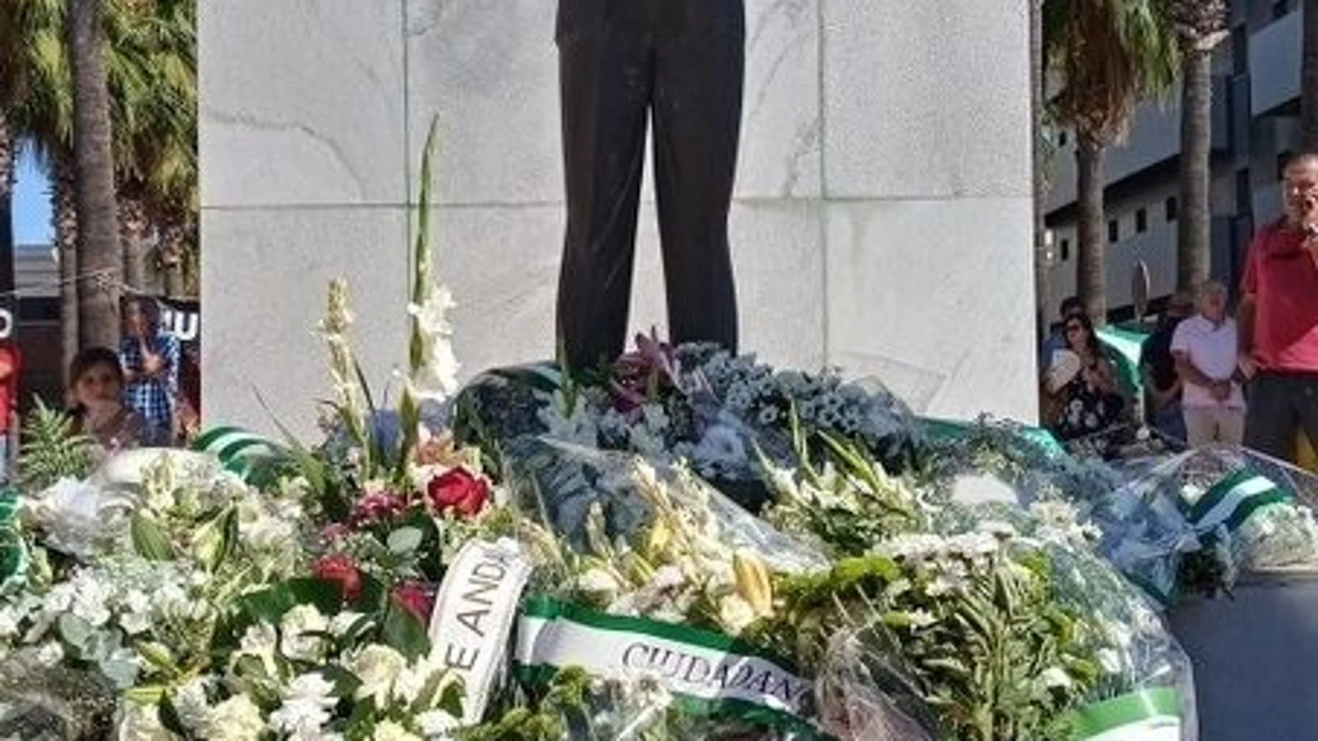Imagen de archivo de la ofrenda floral en el monumento a Blas Infante / Foto: EP