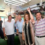 La presidenta del Diputación de Palencia, Ángeles Armisén; el alcalde de Paredes de Nava, Luis Calderón; y el director de El Hueco, Joaquín Alcalde