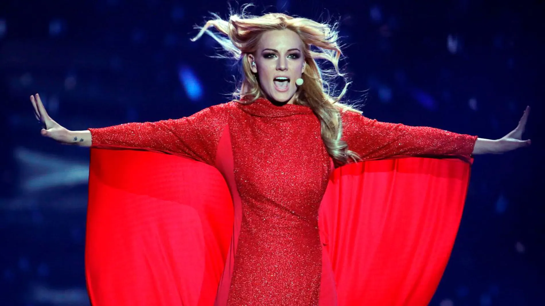 Edurne durante su actuación en Eurovision