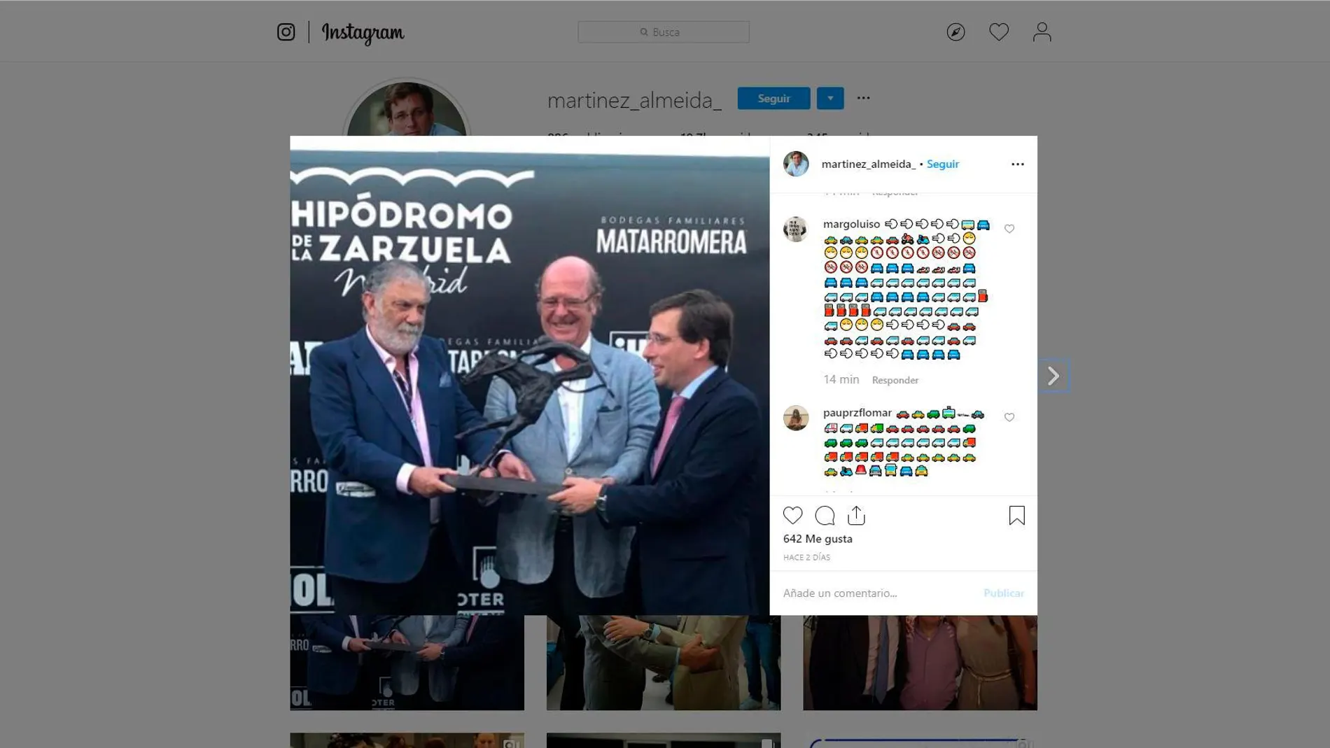 La mayoría de los comentarios de las imágenes son coches