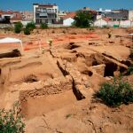 Intervención arqueológica en el solar de una antigua fábrica de Badalona, que ha permitido documentar la existencia de una antigua villa romana