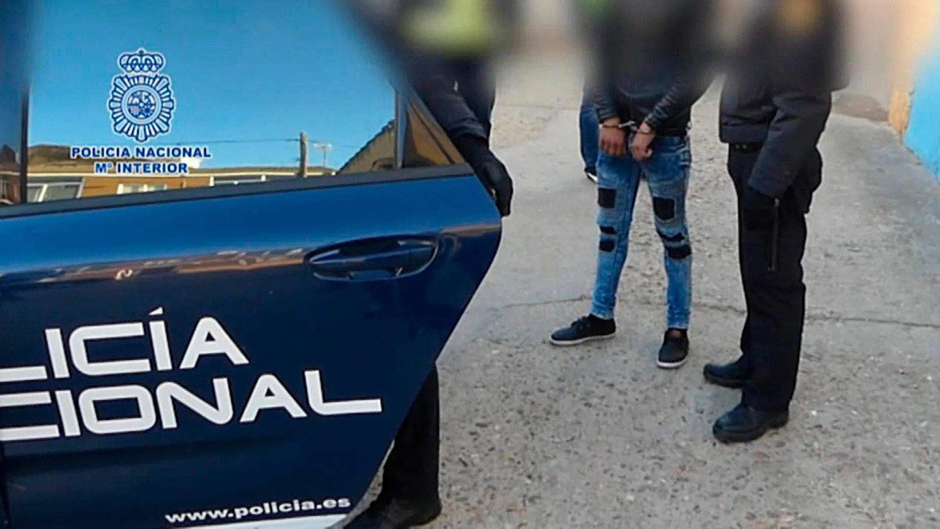 La Policía atribuye a la mujer un delito de abandono de menores/Efe