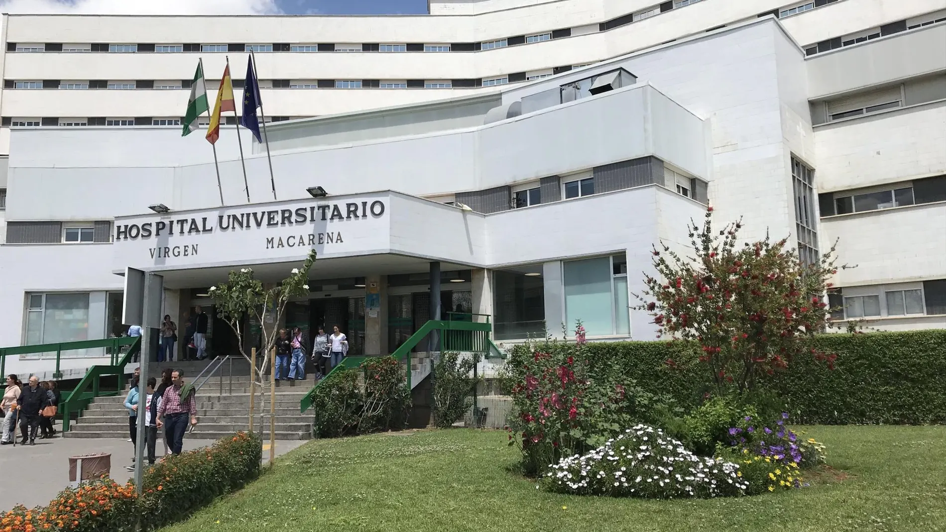 Los afectados han sido trasladados a varios hospitales de Sevilla/ Foto: EP