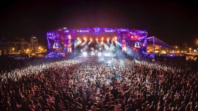En su décimo aniversario el Cruïlla exprimió su razón de ser un espacio donde coinciden estilos de música variados con gente diversa