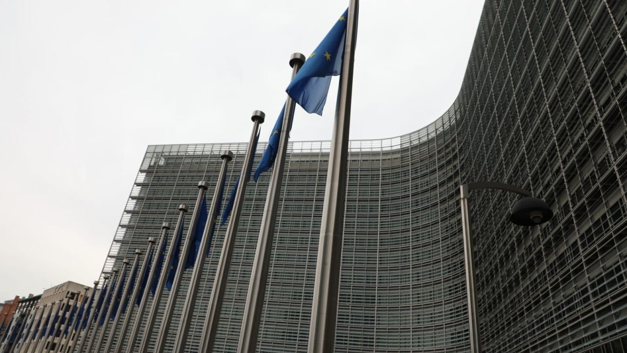 Bruselas convoca una nueva licitación de 1.300 millones para el ...