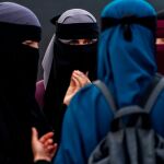 Mujeres árabes con niqab/Reuters
