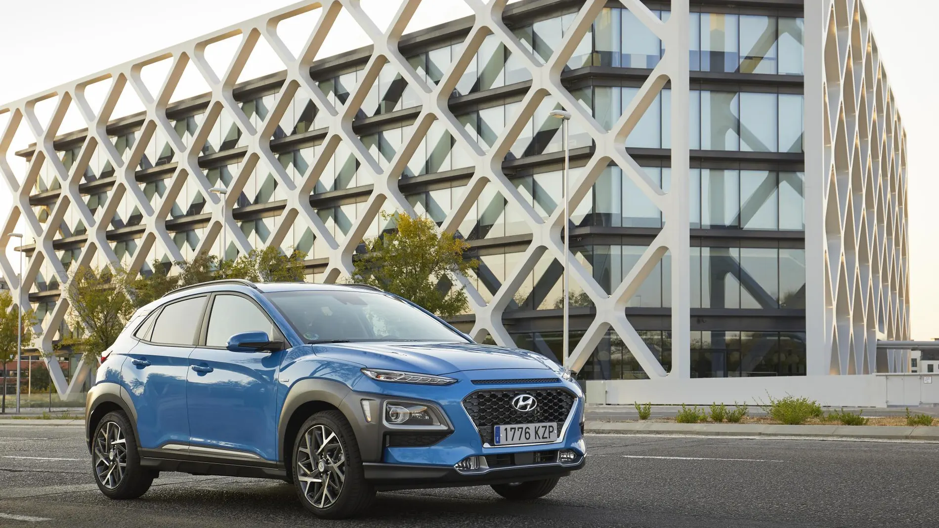 Hyundai lanza en España la versión híbrida del Kona