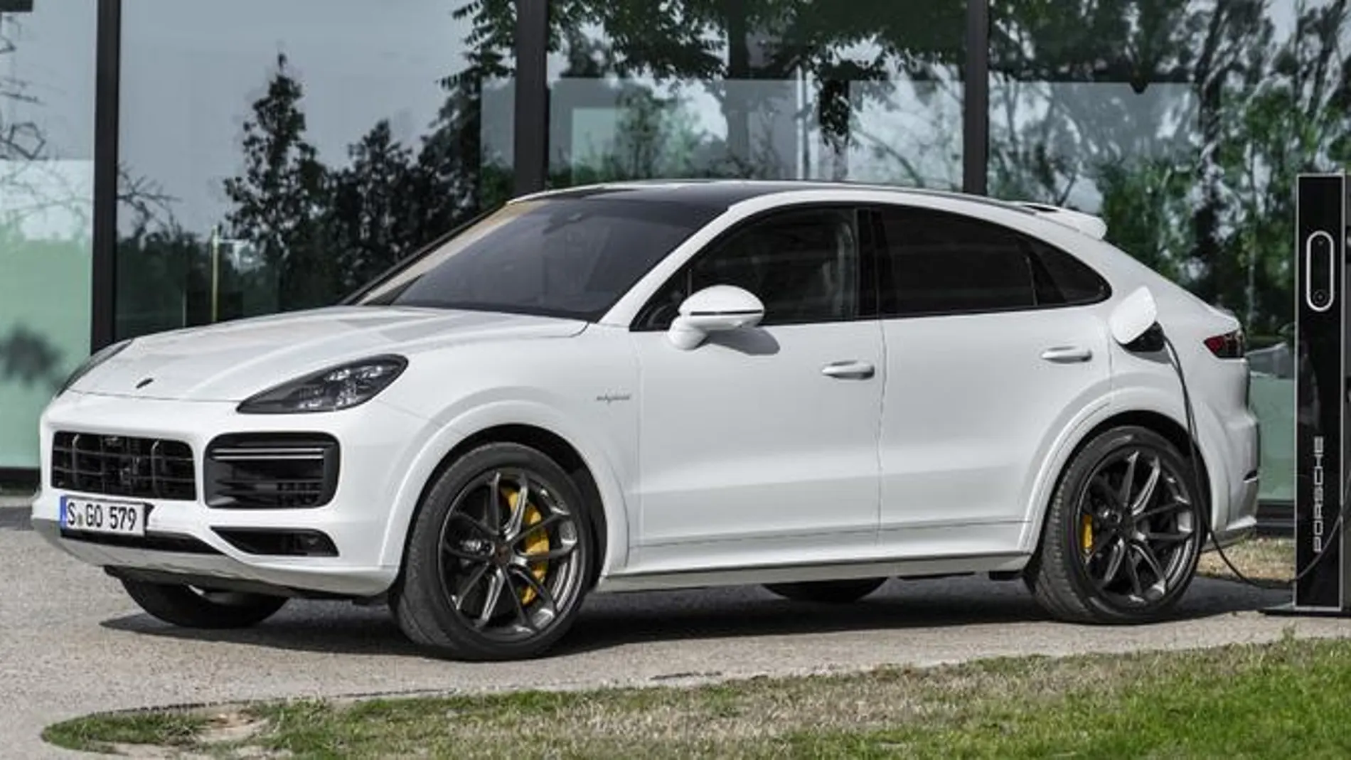 Porsche Cayenne híbrido: corre mucho, gasta poco (3,9 litros)