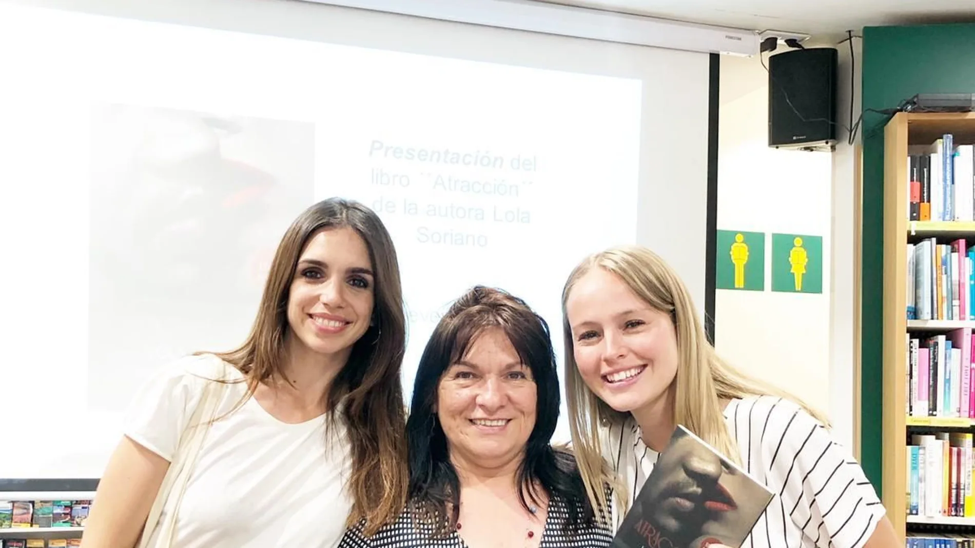 Lola Soriano con Elena Furiase y Esmeralda Moya