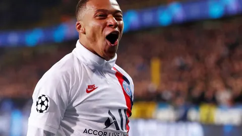 Mbappé celebra uno de los goles que marcó al Brujas
