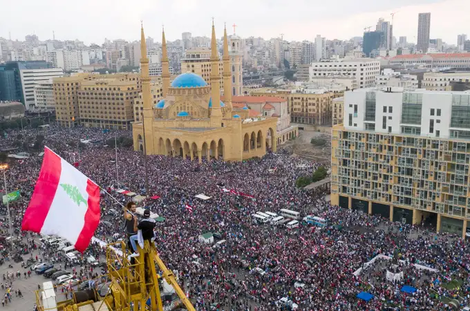 Un millón y medio de libaneses pide la caída del gobierno