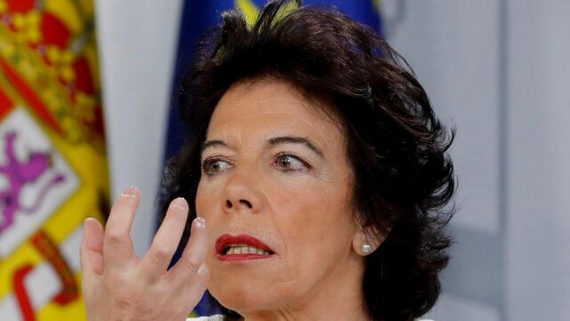 Moncloa se "concentra"en julio y aleja las elecciones