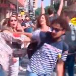 Detenido por golpear a una mujer con una bandera española en Tarragona
