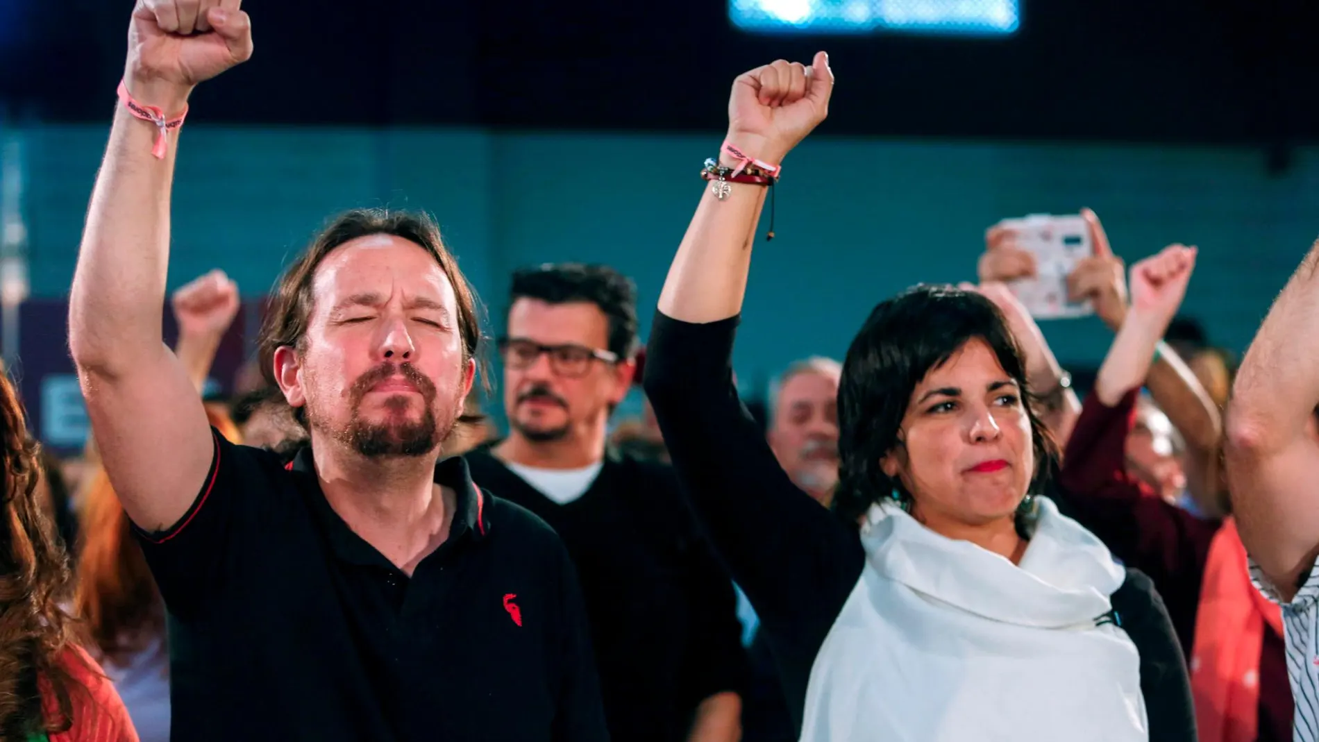 Pablo Iglesias y Teresa Rodríguez, en un acto electoral el pasado octubre en Jerez de la Frontera