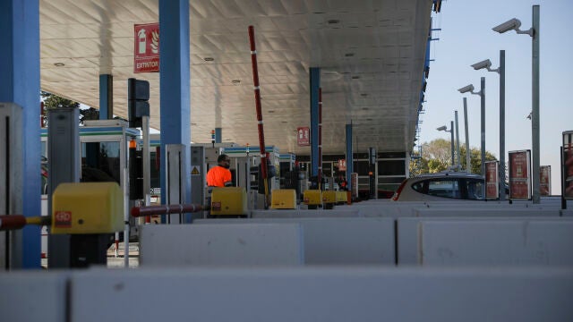 Cabinas de pago de una autopista de peaje. María José López / Europa Press