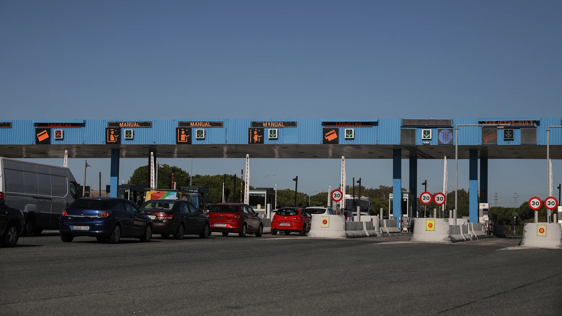 Imágenes de recurso de la autopista de peaje AP-4 Sevilla-Cádiz