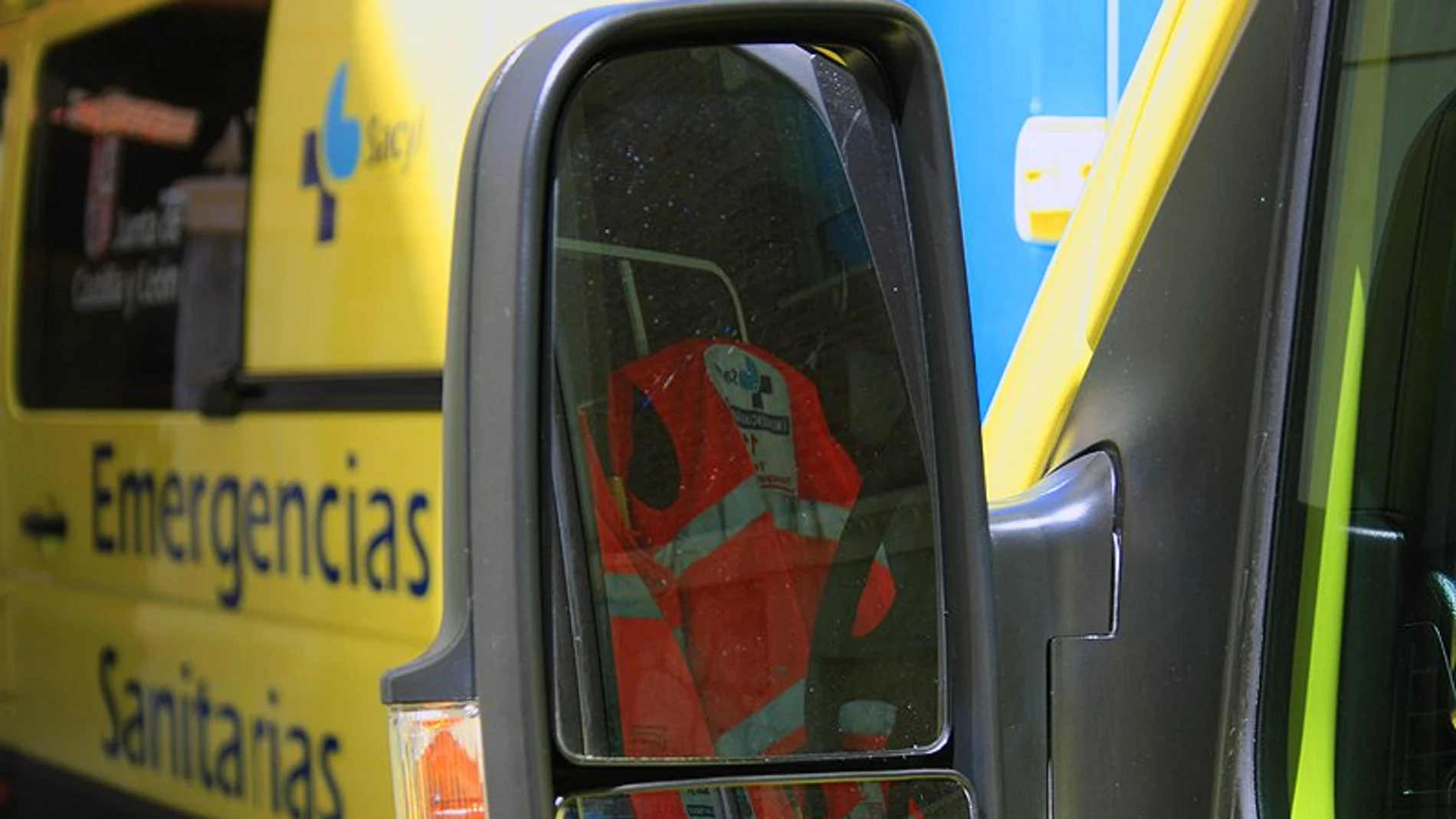 Ambulancia de Sacyl que se trasladó al lugar de los hechos