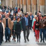 Sánchez pasea por la calle mayor de Palencia junto a Tudanca, Mercedes Martín, Luz Martínez Seijo y Miriam Andrés, entre otros