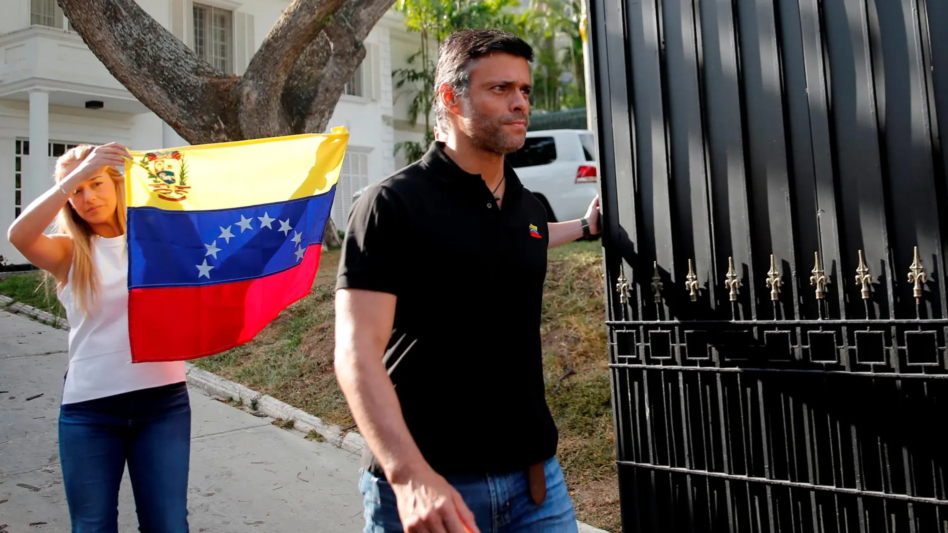 Leopoldo López en la residencia del embajador español en Caracas/Reuters