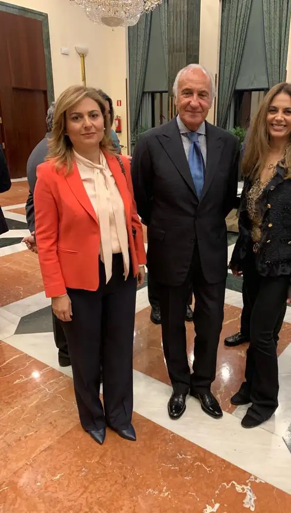 Nasrin Zhiyan con na Embajadora de Libano, Hala Keyrouz, y el Empresario Ricardo Arranz.