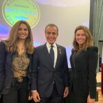 Nasrin Zhiyan con Su Excelencia, Mohammed Al-Kuwari, embajador de Qatar, y Susana Garcia Cereceda.