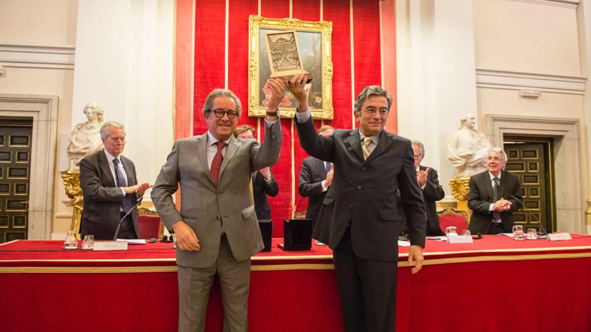 Antonio Almagro Gorbea y Antonio Jiménez Martínez recogen la Medalla Richard H. Driehaus.