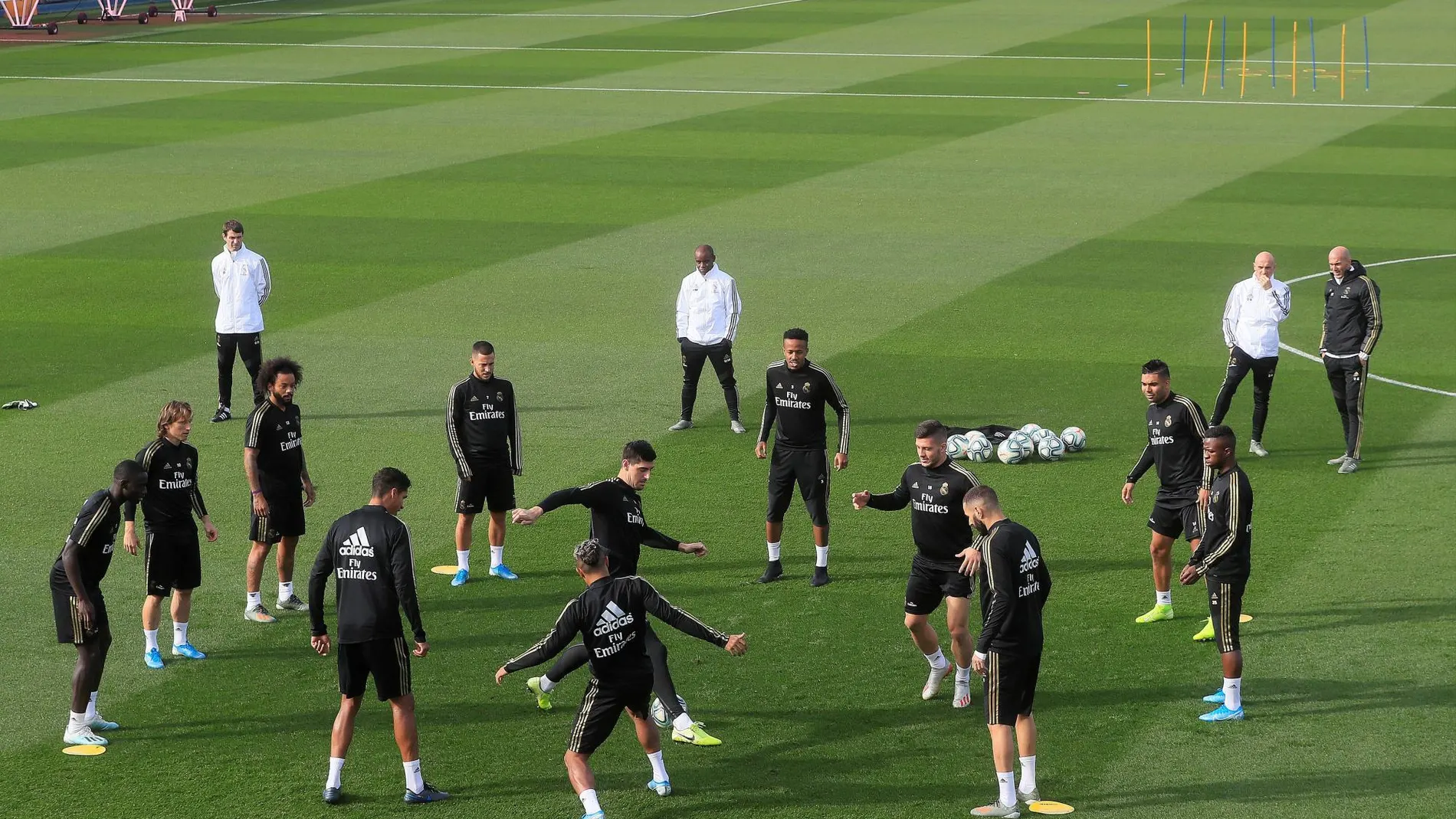 Un momento del entrenamiento del Real Madrid en Valdebebas