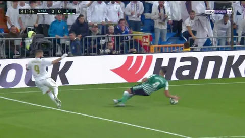 La mano en el área del Betis
