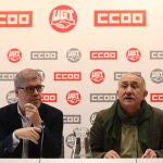 Los secretarios generales de CC OO Unai Sordo (i) y el de UGT, Pepe Álvarez